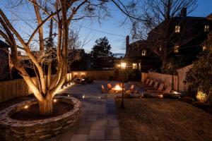 The Whale Suite Historic Coastal Luxury Newport