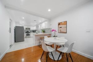 Marbella Lane - Serene & Spacious 3BR Haven