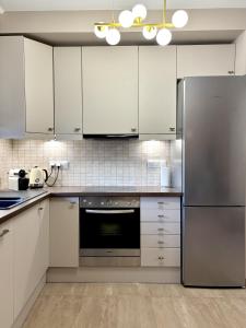 Chłodna Premium 2-Bedroom Apartment, City Center