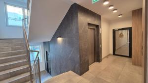 St Wojciech Hill Apartment, free parking, air-conditioning, self check-in 24h