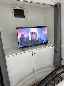 525 Romford Rd, Basement Flat