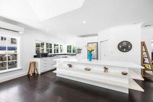 Boutique St Ives Residence 4BR Family Friendly