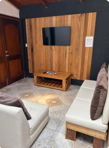 Casa Descanso y Madera