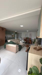 Apto das Rosas - 3 Quartos, Apto todo climatizado, à poucos metros do Parque Termal!