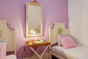 Serafina Palace Historic Charm by the Sea