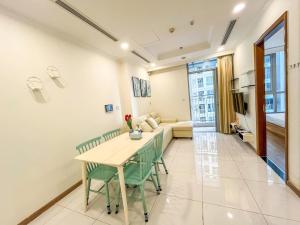 Vinhomes Central Park - 1 BR Apartment