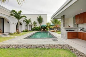 Close to Beach Paddy View 6BR Villa with Billiard