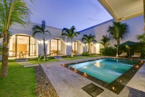 Close to Beach Paddy View 6BR Villa with Billiard