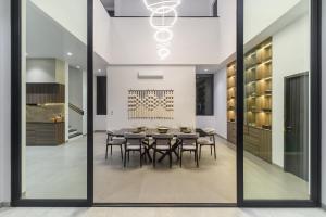 Porchey Private Villa - Free airport pick-up, private transportation and dedicated butler