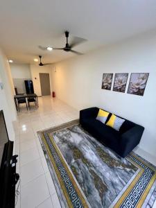 Nazhan Homestay Puncak Alam with Swimming Pool Musllim Only