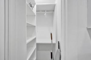 Coastal Charm Studio Retreat in Pompano