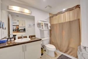 Arya Hotel Studio Views plus Kitchenette plus Parking