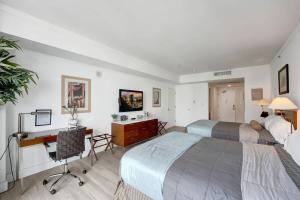 Arya Hotel Studio Views plus Kitchenette plus Parking