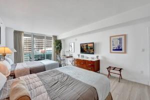 Arya Hotel Studio Views plus Kitchenette plus Parking