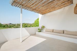 Tropical 3BR Beach Villa Amaya by Orivista