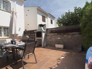 Casa elegante con piscina y terraza en LEscala - HISP-7-90