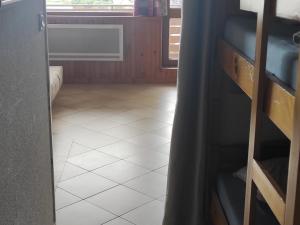 Studio moderne 4 pers. avec WIFI, vue lac et parking au cœur de Super Besse - FR-1-814-176