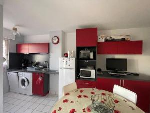 Appartement T2 rénové, 5 pers, animaux admis, Port Crouesty - FR-1-775-71