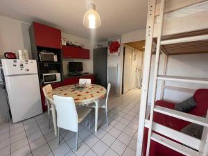 Appartement T2 rénové, 5 pers, animaux admis, Port Crouesty - FR-1-775-71