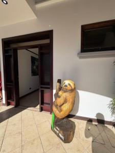 Zeus Guest house & Car Rental Free SJO Airport Shuttle-NATIONWIDE PRÍVATE SHUTTLE SERVICE