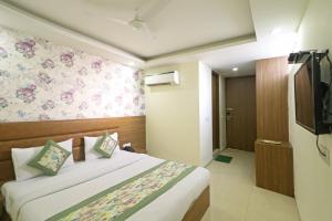 Hotel Grand Suites By D capitol Near Delhi Airport