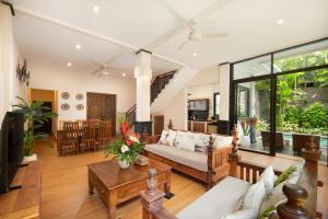 Red Lotus Seminyak Villa