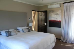 Seaside Hermanus Guest Room