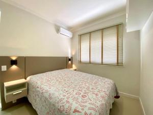 Conforto e praticidade perto da praia, com suíte e ar-condicionado