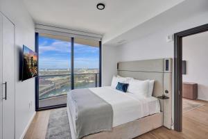 Miami Lux 1BR 37th Floor Bay City Views