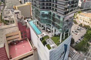 41st Floor Lux Miami Studio City and Bay Views