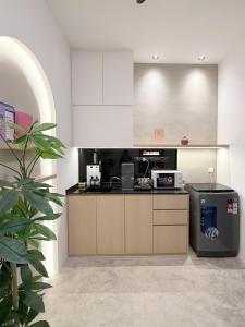 Rooms at Jalan Tekun 3mins Walk to Pelangi Plaza