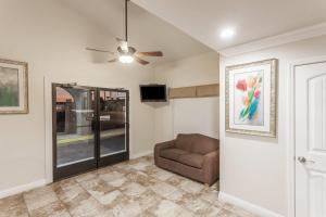 Travelodge by Wyndham Hemet CA