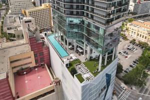 4704 Lux Miami Studio City Bay Views