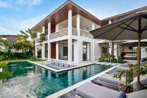 Briana Elegant 4 BR Private Pool Villa ZN441