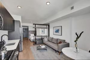 4708 - Lux Miami Studio City Bay Views