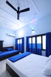 Hotel Blue Orbit Abhivad Ganga Near Vishwanath Temple - Free Parking and Restaurant - Best Premium Hotel In varanasi