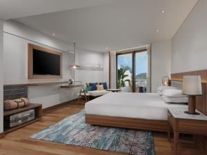 Le Meridien Phuket Beach Resort