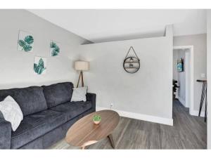 Rustic Retreats Cozy 1BR for 4 guests minutes from Las Olas
