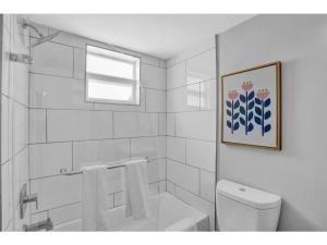 Rustic Retreats Beachy 1BR for 4 guests in the heart of Fort Lauderdale