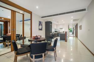Stylish 2BR Resort Condo with Seaview Surin