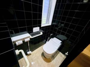 Newly opened Hotel 7 京セラドーム徒歩10分 道頓堀 関西空港 大阪城 海遊館直行 USJ1回乗換 出張 Family friendly Free parking 15 minutes by car to USJ