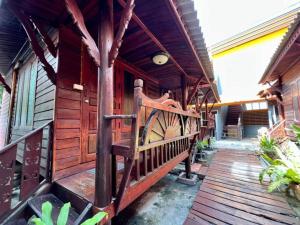 Greenplace-Samed Seahorse