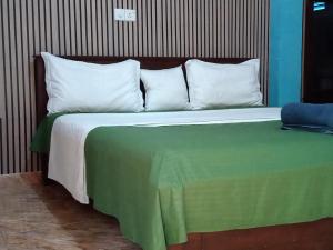 Surf Kin Garden Inn