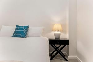 FREE Parking Modern 2 bedroom Apt for Family