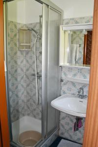 Haus Helpferer ruhiges Apartment mit Balkon und Bergblick