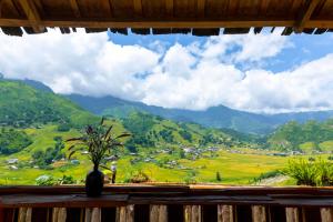 Muong Hoa River View Homestay