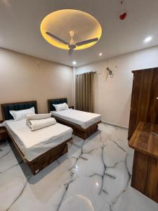 Mannat S R D