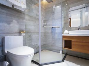 Ruby Star Da Nang - Central My Khe Beach