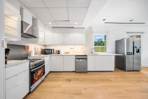 Luxury Spacious 5 bed Villa Pool and Garden