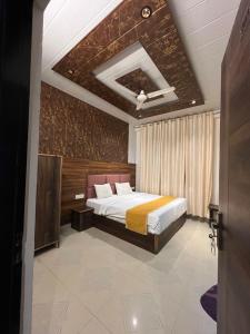 Hotel P S Villa & Banquet